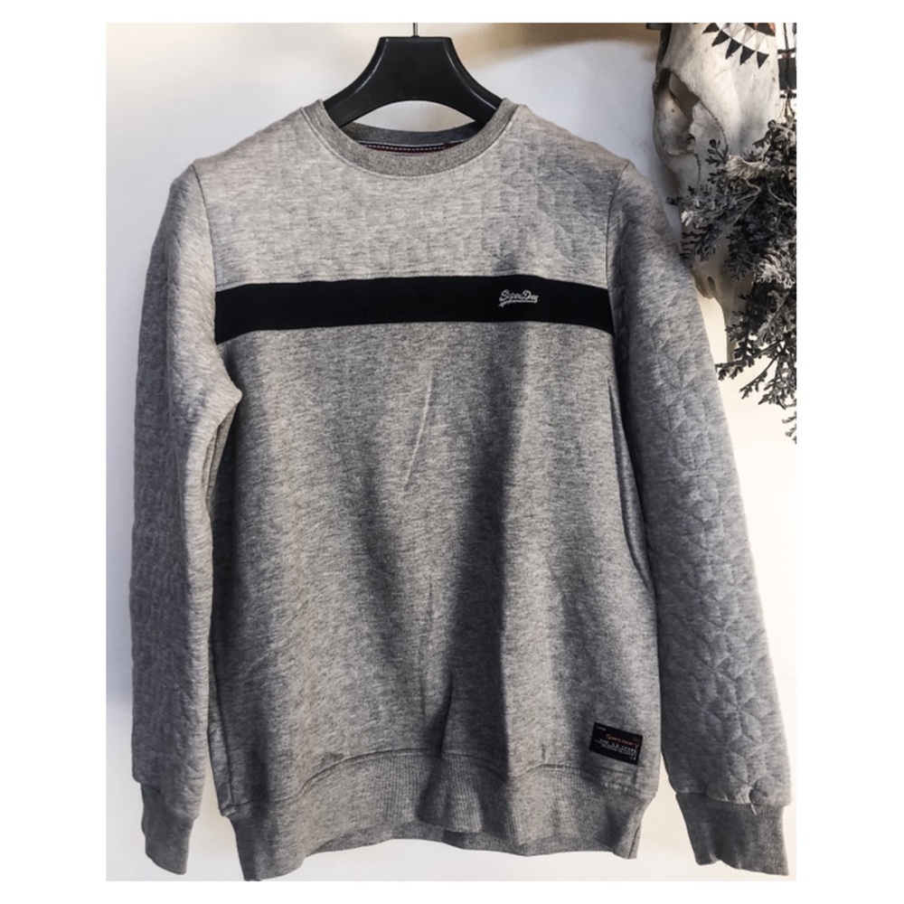 Superdry • Sweater